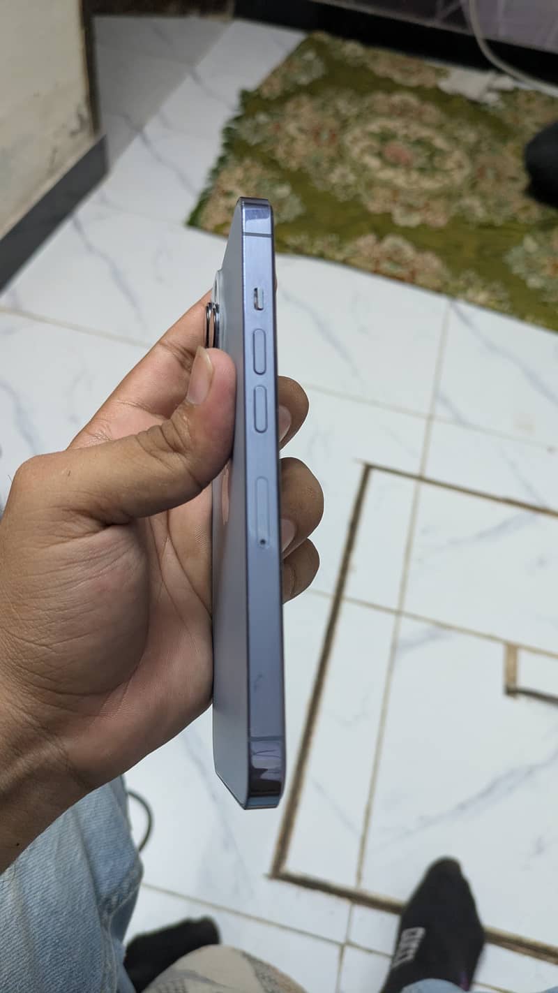 Apple iPhone 13 Pro 6