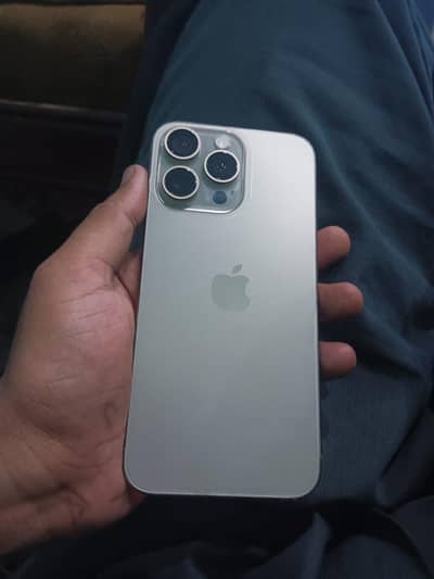 Apple iPhone 15 Pro Max