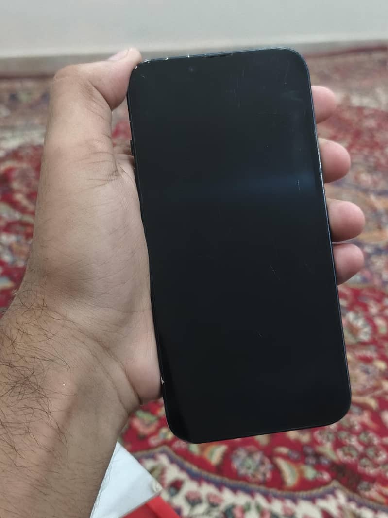 iPhone 13 6