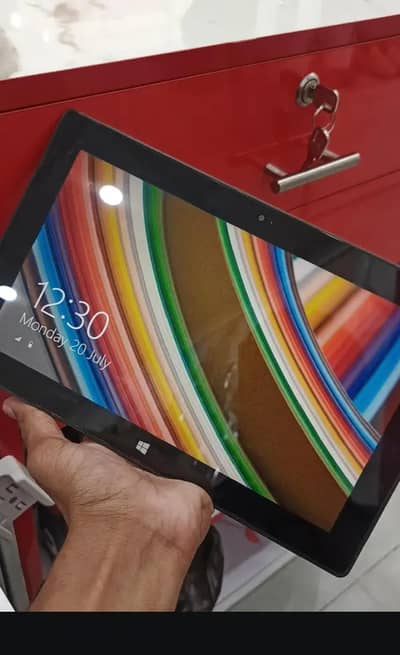 Window XR T8