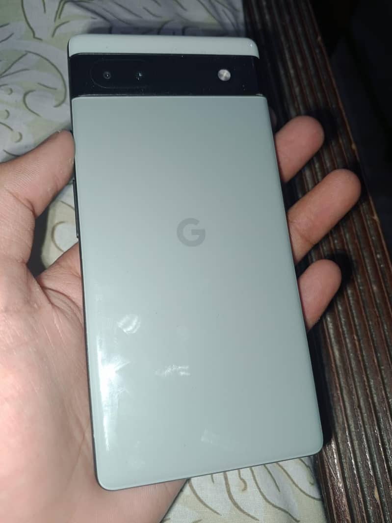 Google Pixel 6a 1