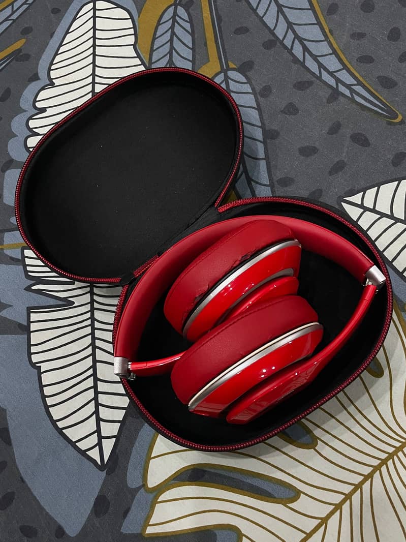|| wireless Beats studio || 3
