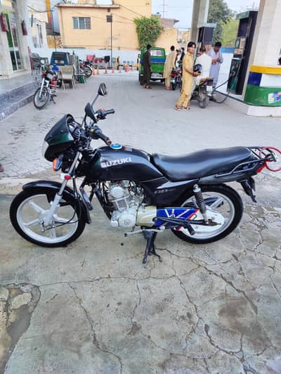 Suzuki GD 110S 2017 Model All Punjab Number Self Start Biometric Avail
