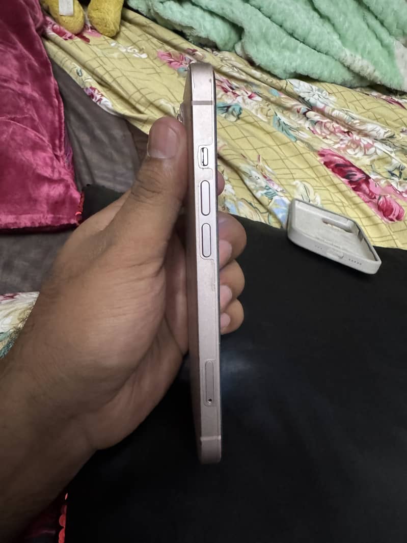 Apple iPhone 13 3