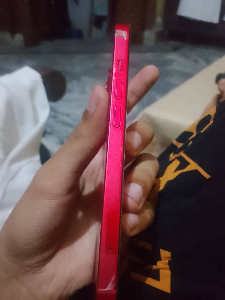 Apple iPhone 13 1