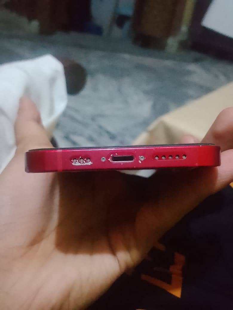 Apple iPhone 13 2
