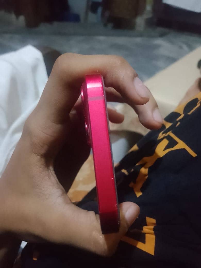 Apple iPhone 13 3