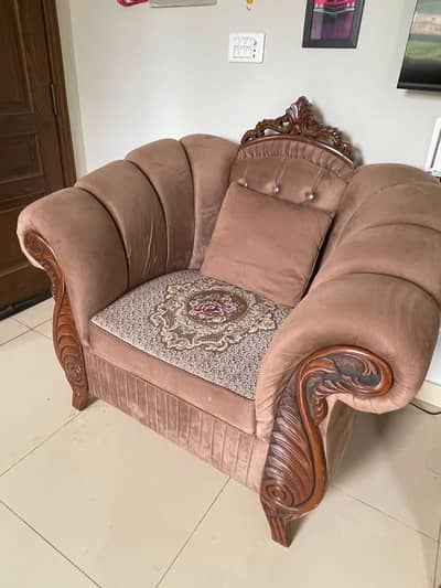 5 Seater Luxury Carved Wooden Sofa Set – 6 Months Used