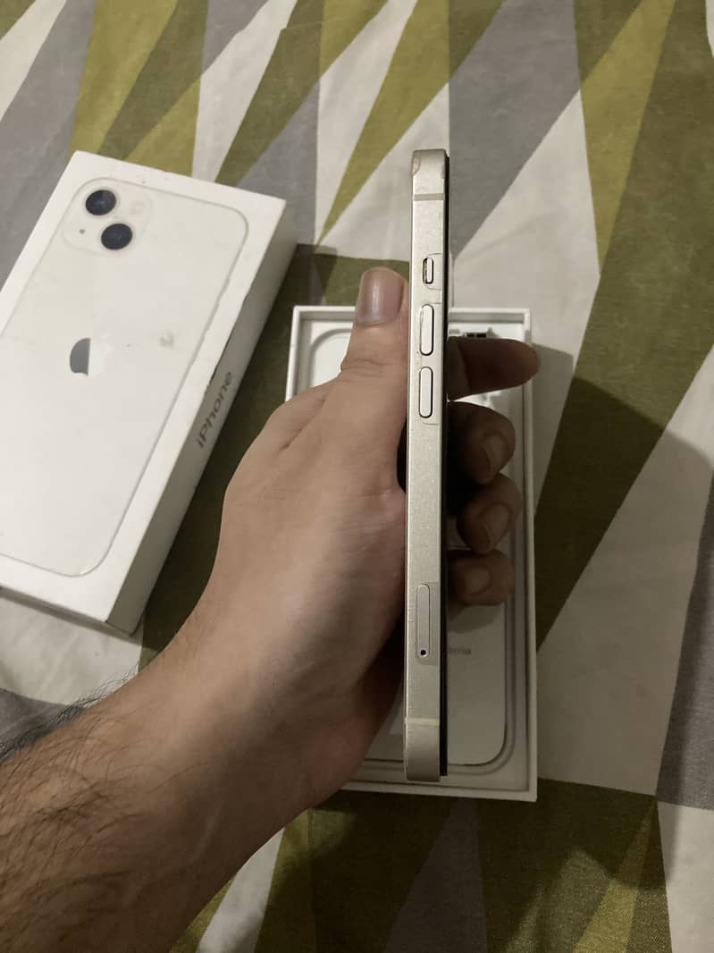 Apple iPhone 13 1