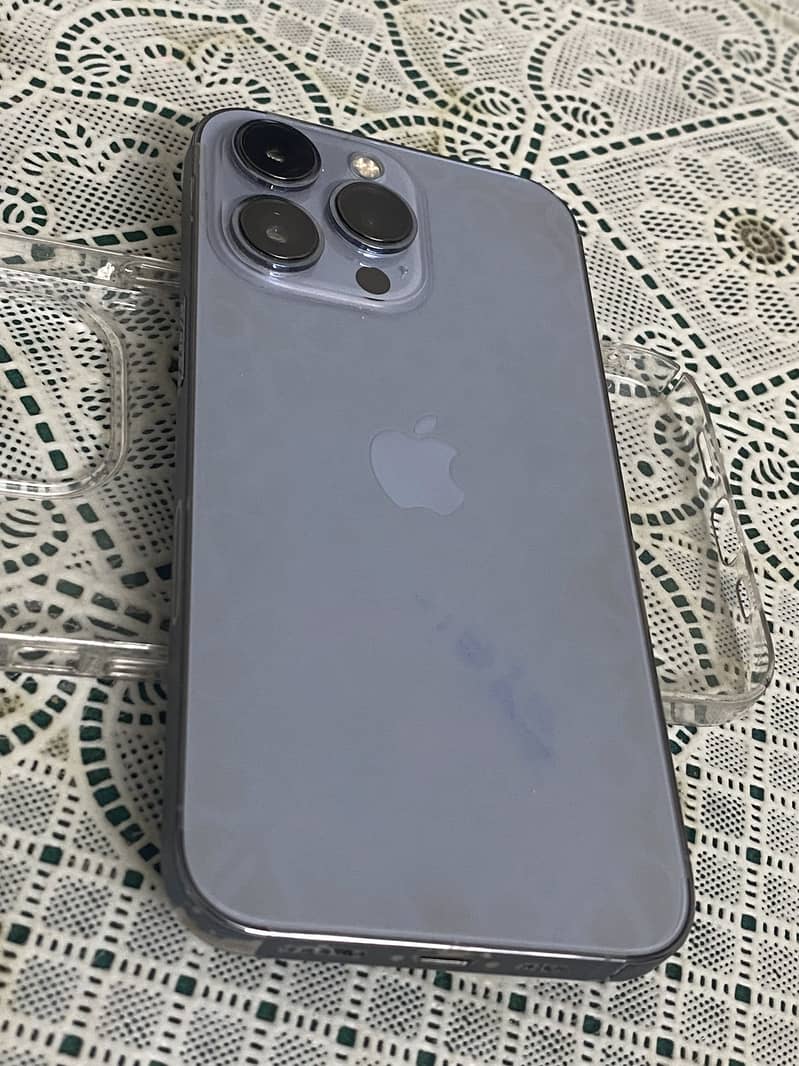 Apple iPhone 13 Pro 4
