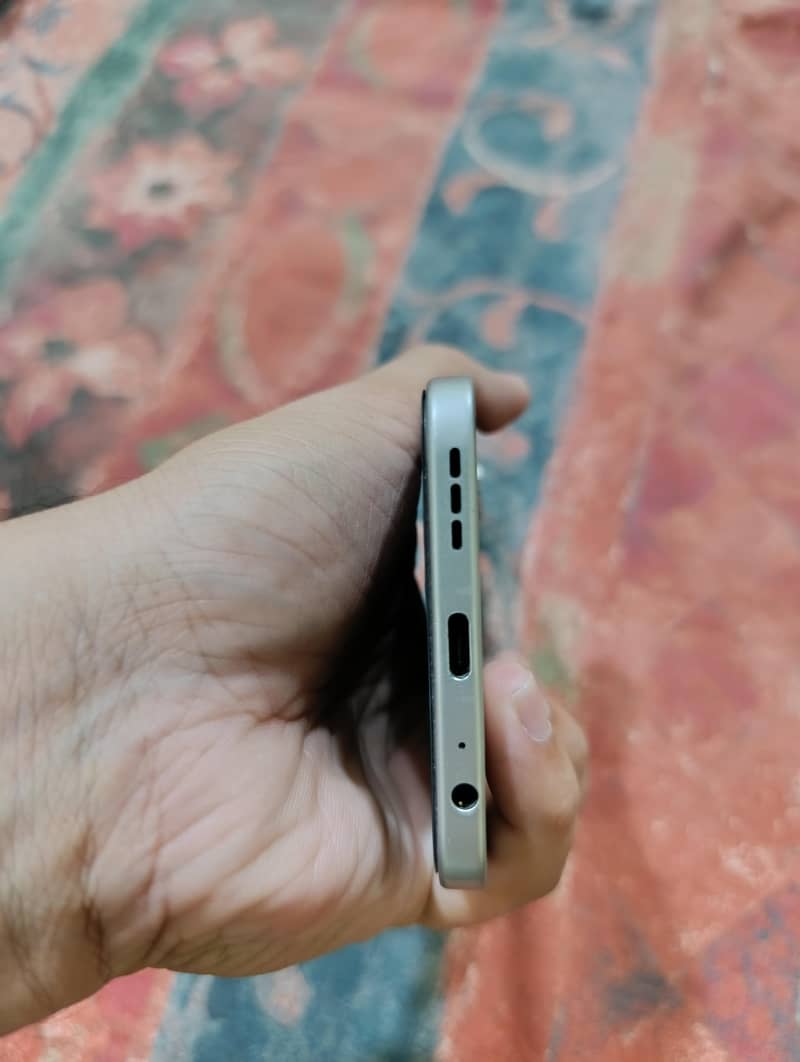 Tecno Spark 40 Pro 6
