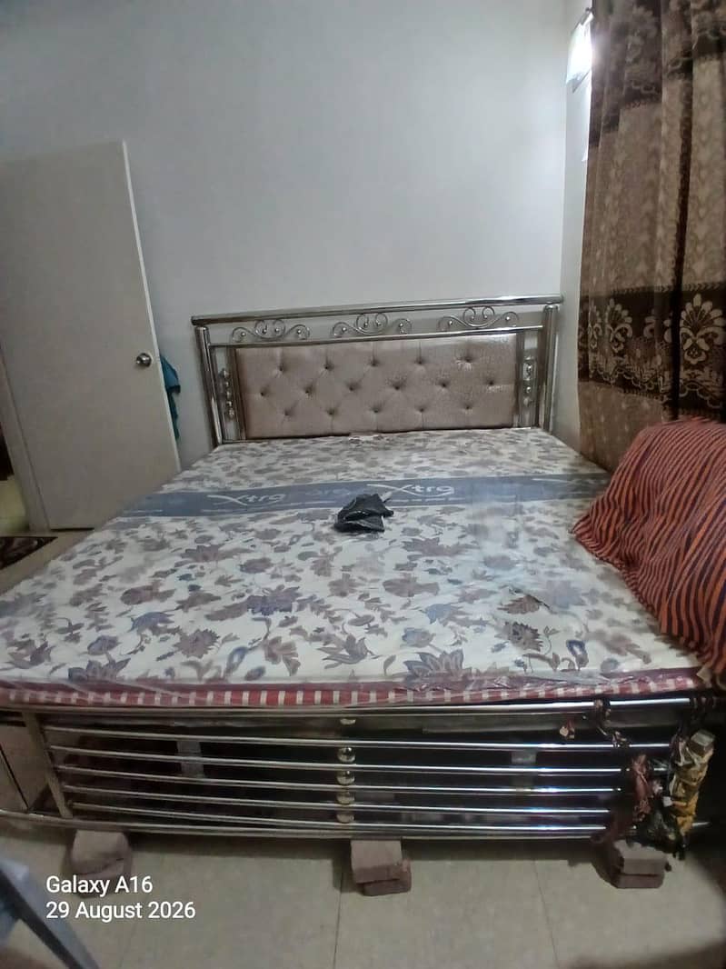 Iron bed 1