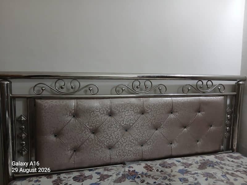 Iron bed 2