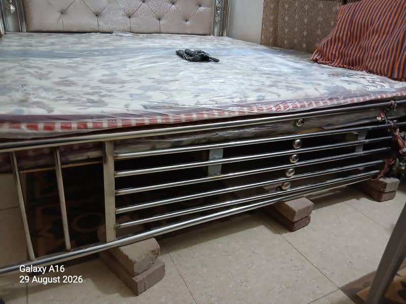 Iron bed 4