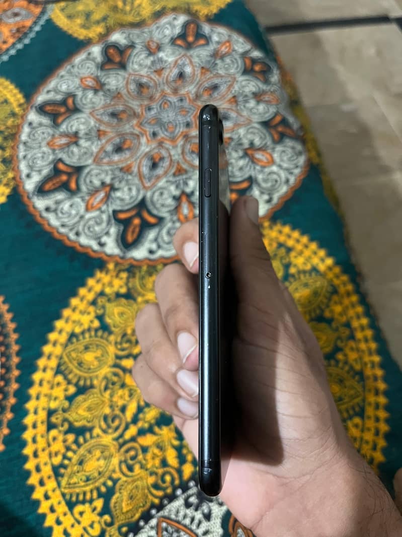 Apple iPhone 7 2