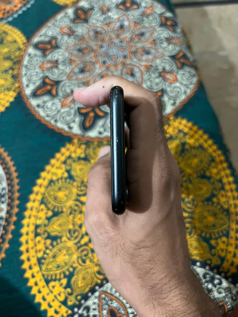 Apple iPhone 7 4