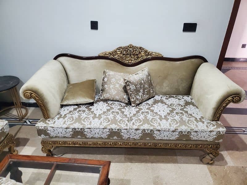7 seater sofa 0