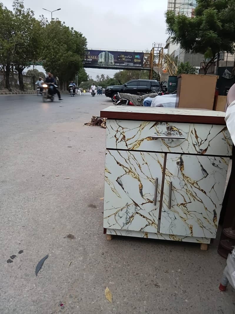 side board 0