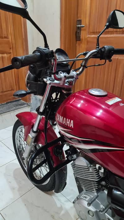 YAMAHA YB 125Z