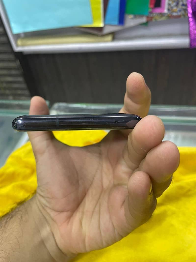 Samsung Mobile Note 10lite 3