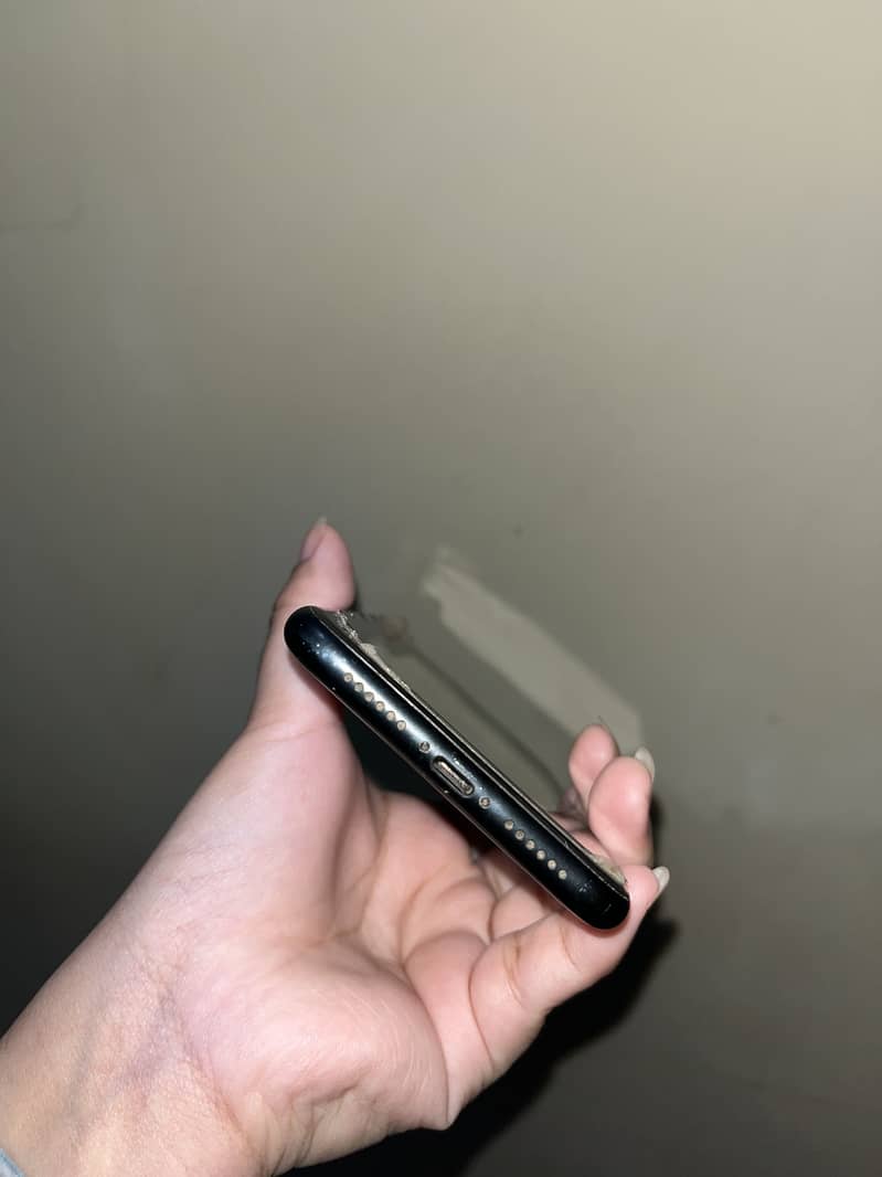 Apple iPhone XR 2