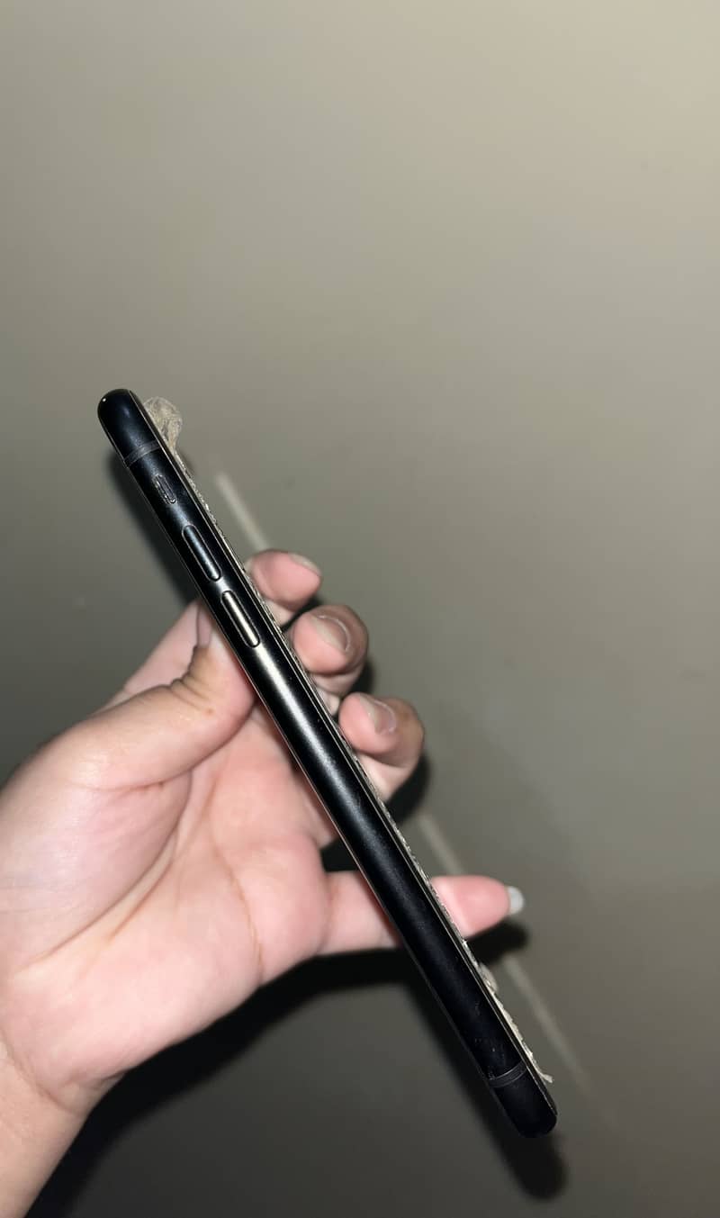 Apple iPhone XR 3