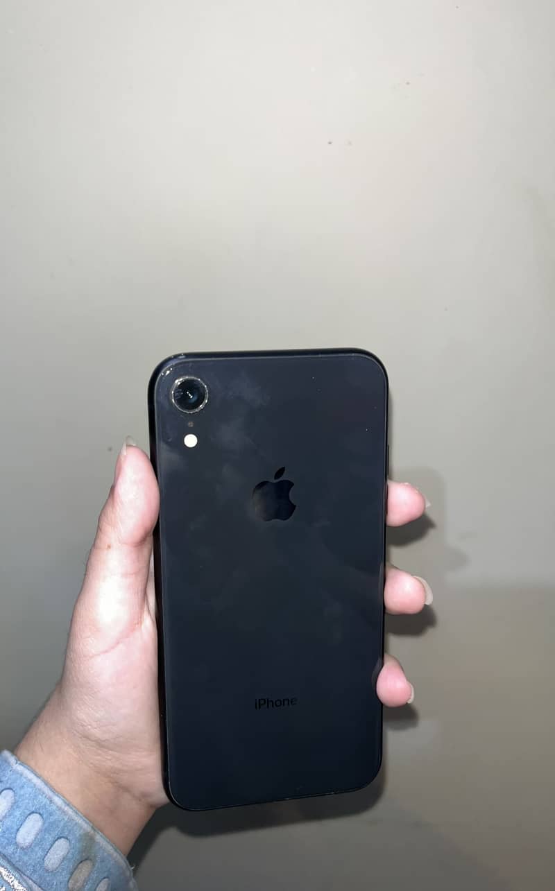 Apple iPhone XR 4