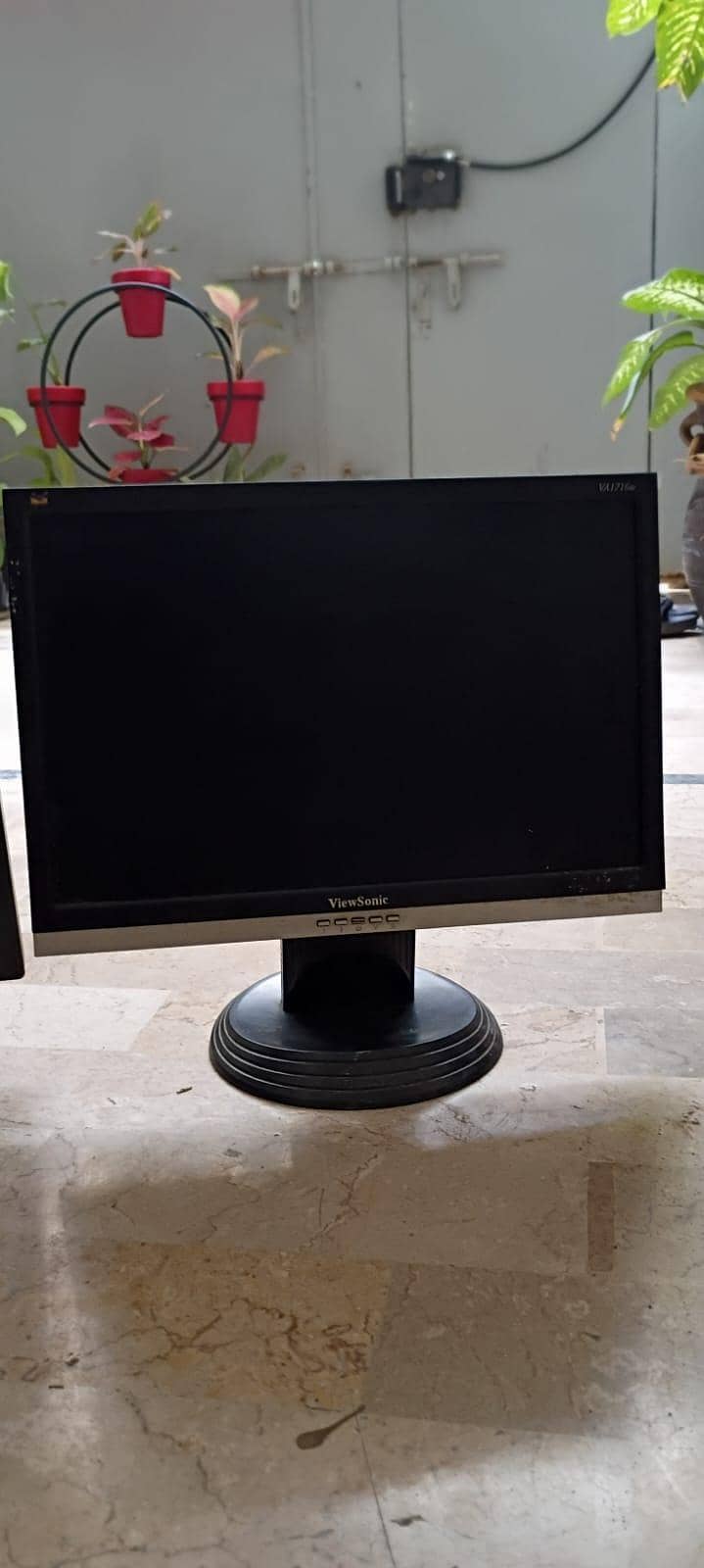 Monitor 1