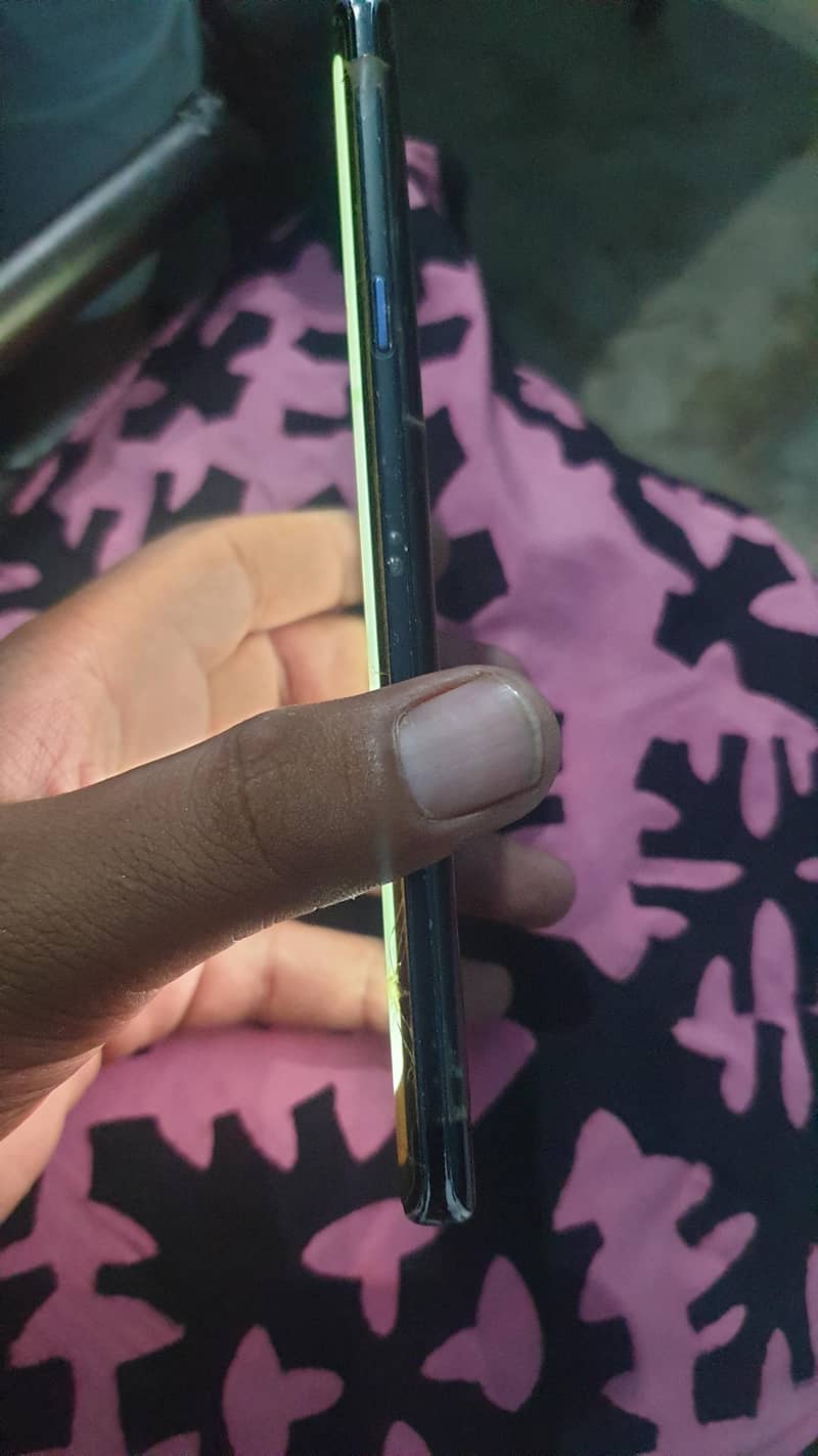Samsung Mobile Note 9 4