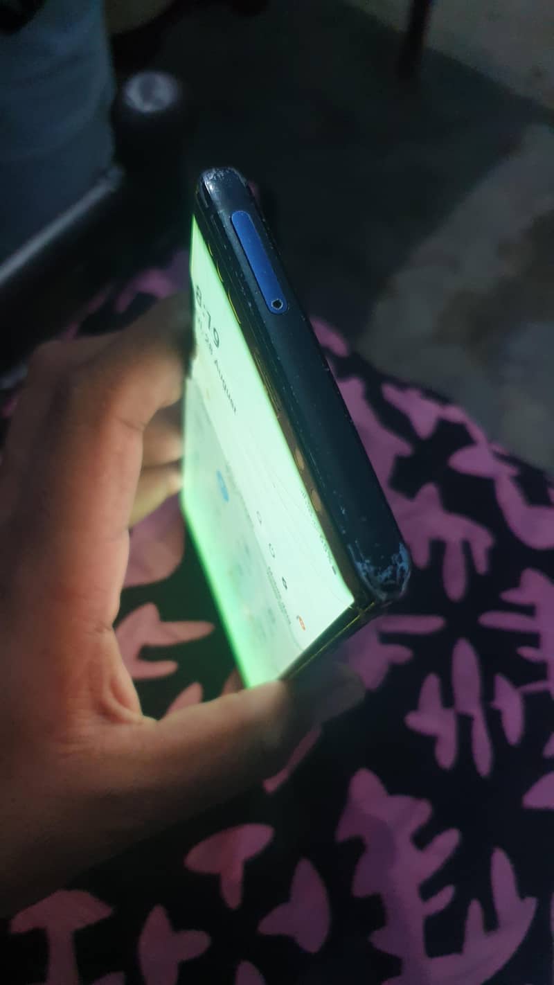 Samsung Mobile Note 9 5