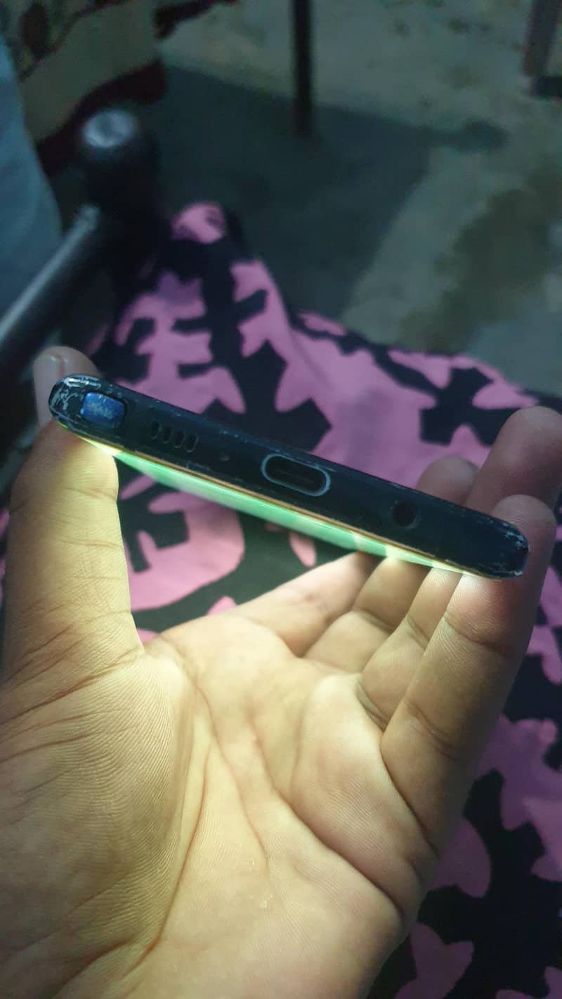 Samsung Mobile Note 9 6