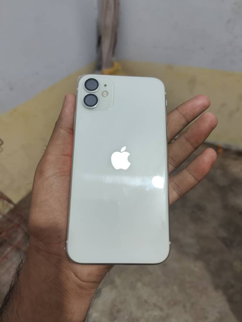 Apple iPhone 11 8
