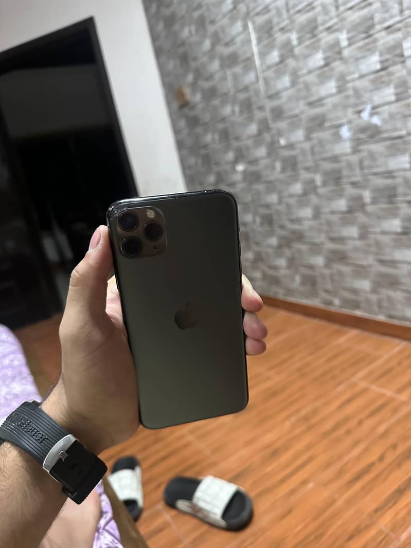 Apple iPhone 11 Pro Max 3