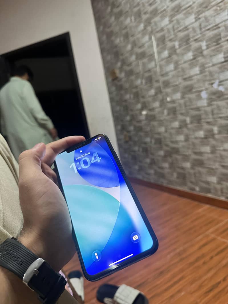 Apple iPhone 11 Pro Max 5