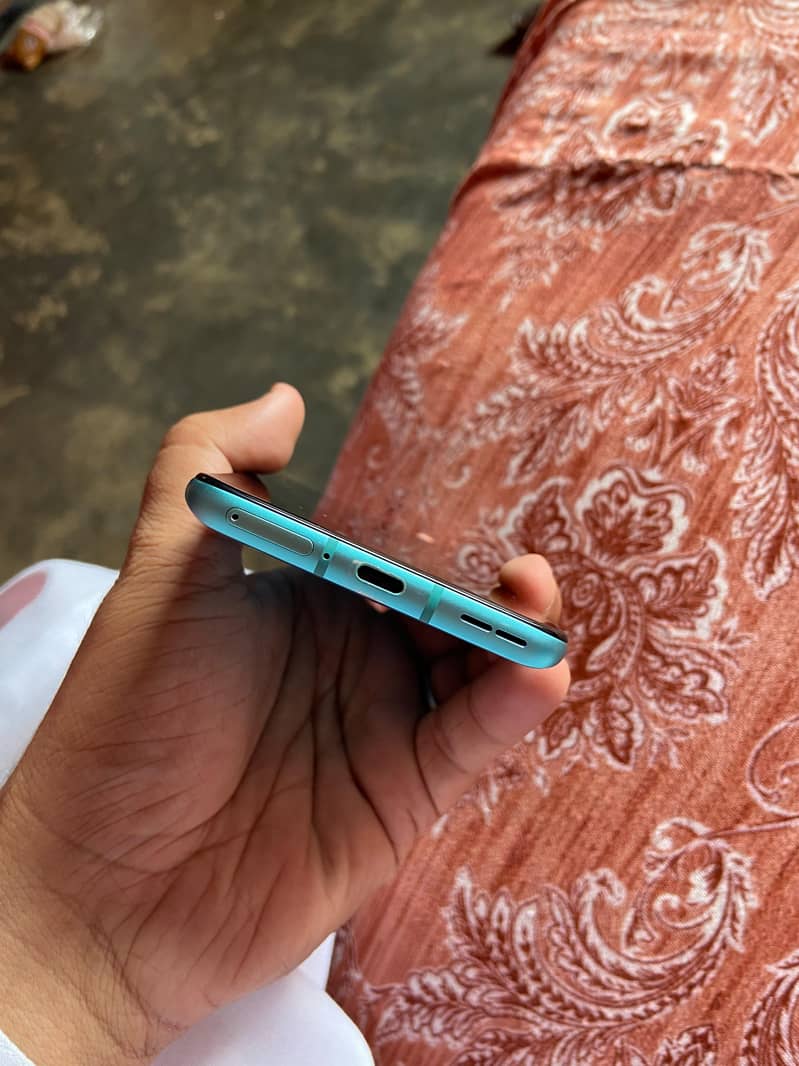 One Plus 8T 4