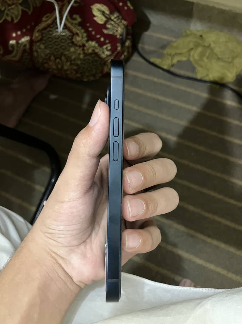Apple iPhone 14 2