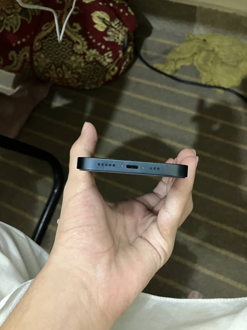 Apple iPhone 14 3