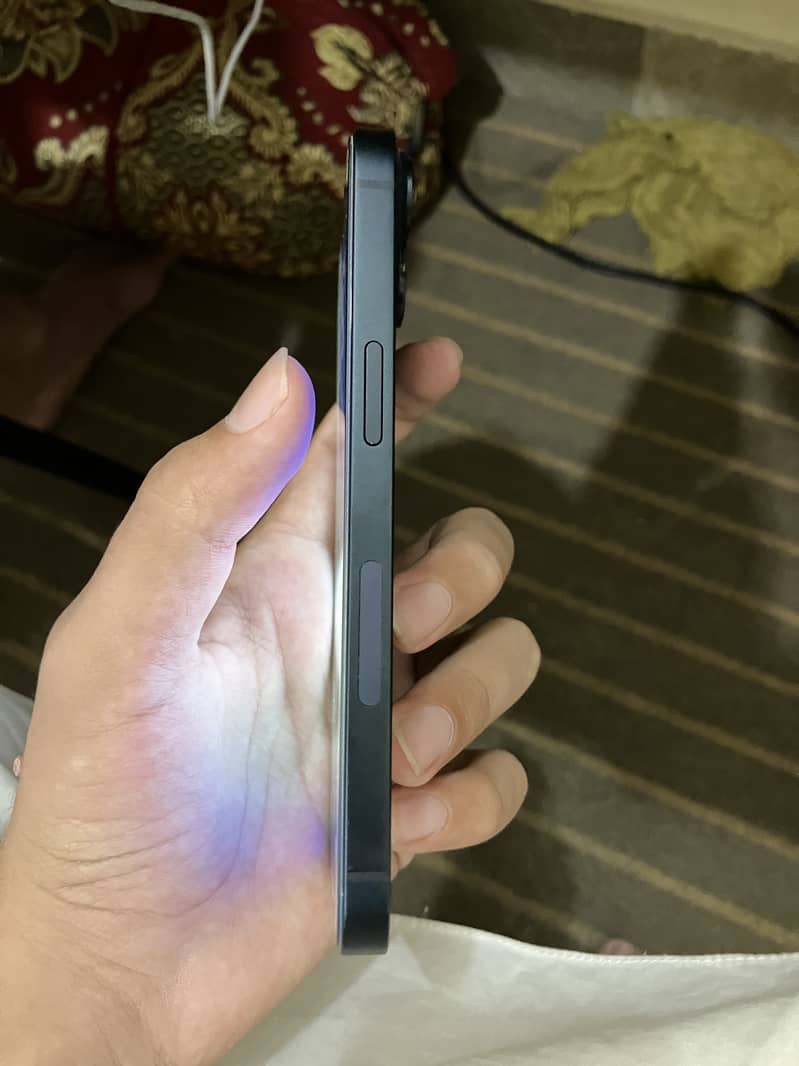 Apple iPhone 14 5