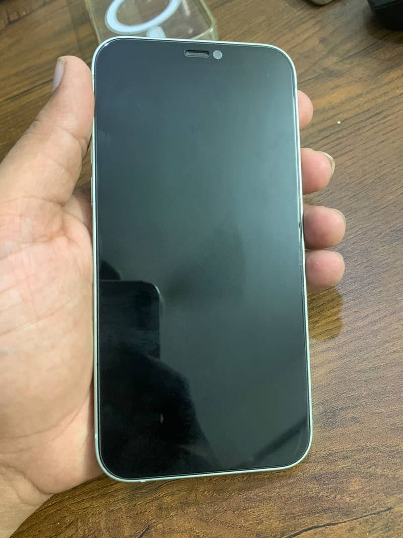 Apple iPhone 12 3