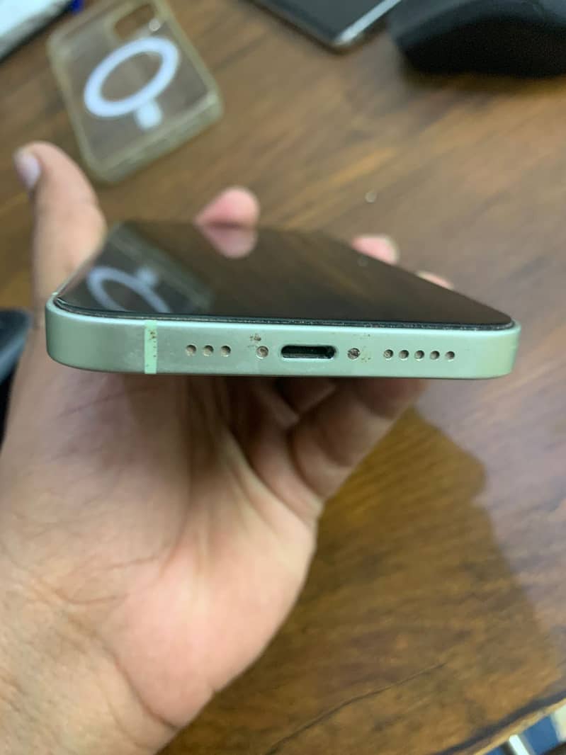 Apple iPhone 12 7