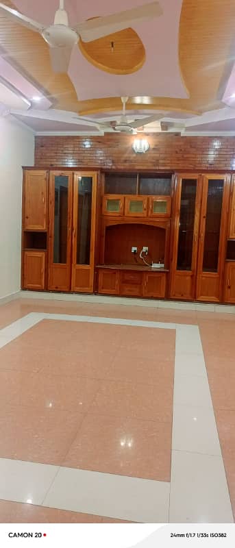Gulshan block 10 Marla lower portion for rent idel location