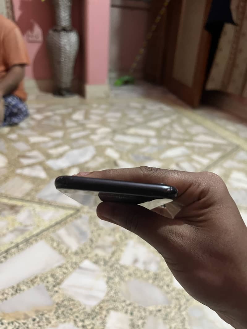Apple iPhone 7 1