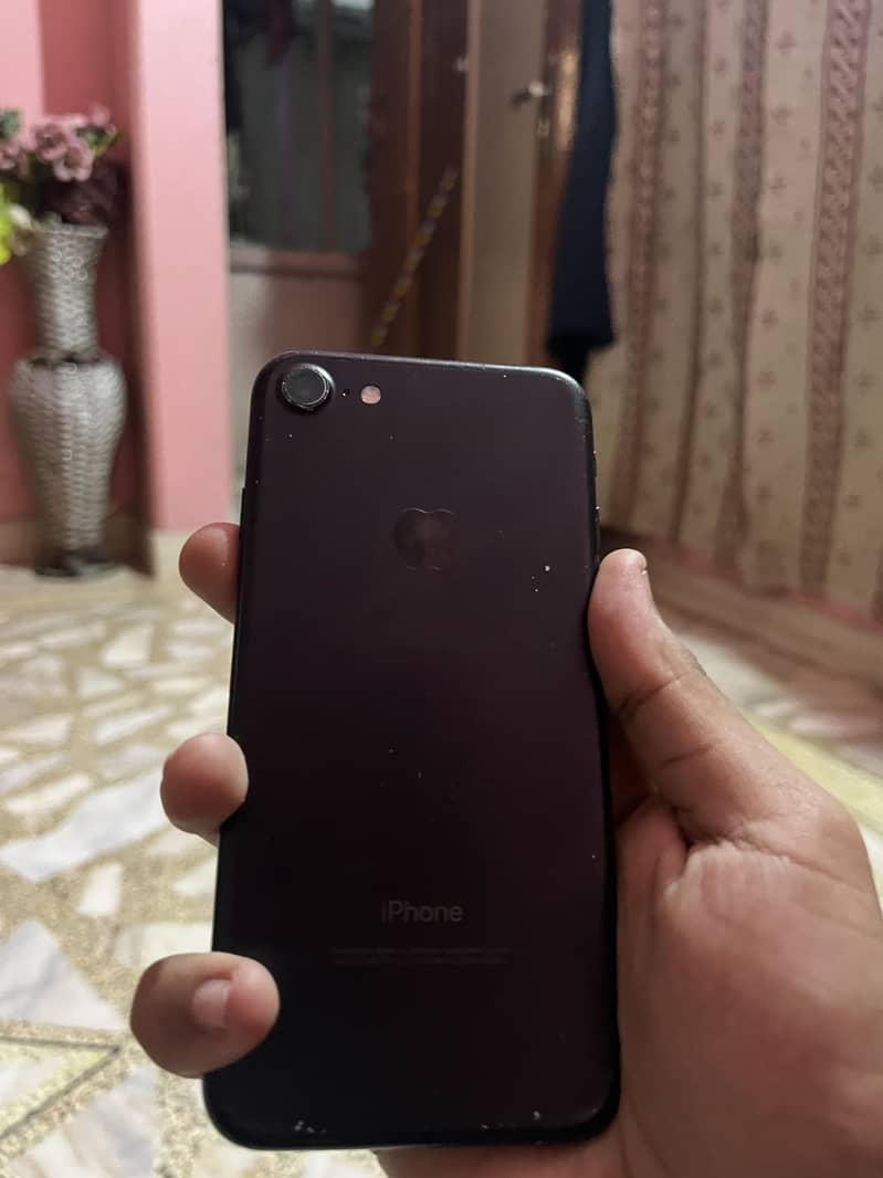 Apple iPhone 7 3