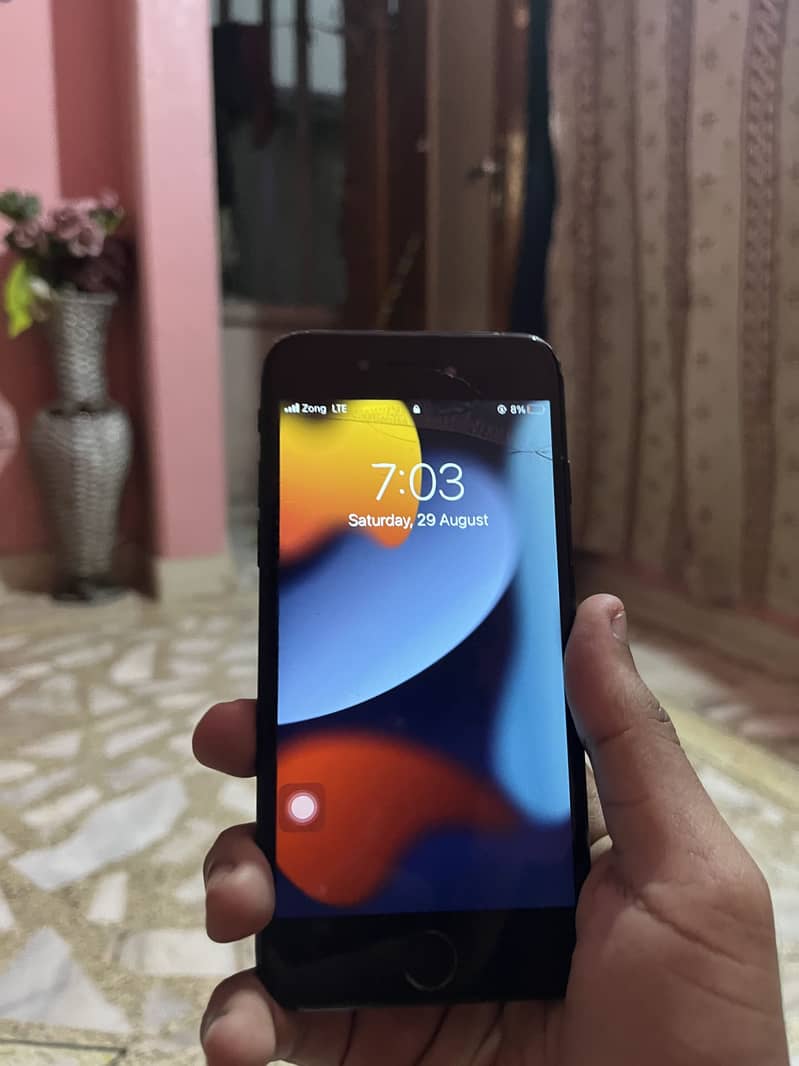 Apple iPhone 7 4