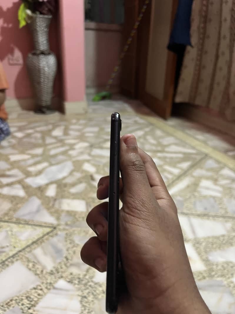 Apple iPhone 7 6
