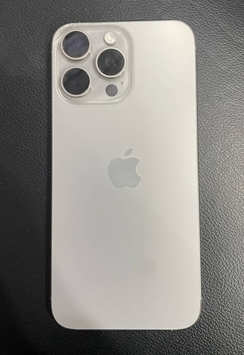 Apple iPhone 15 Pro Max 0