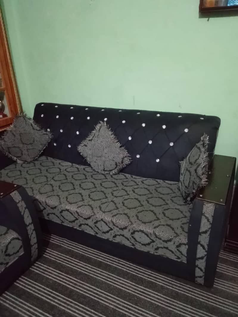5 Seater Sofa 1