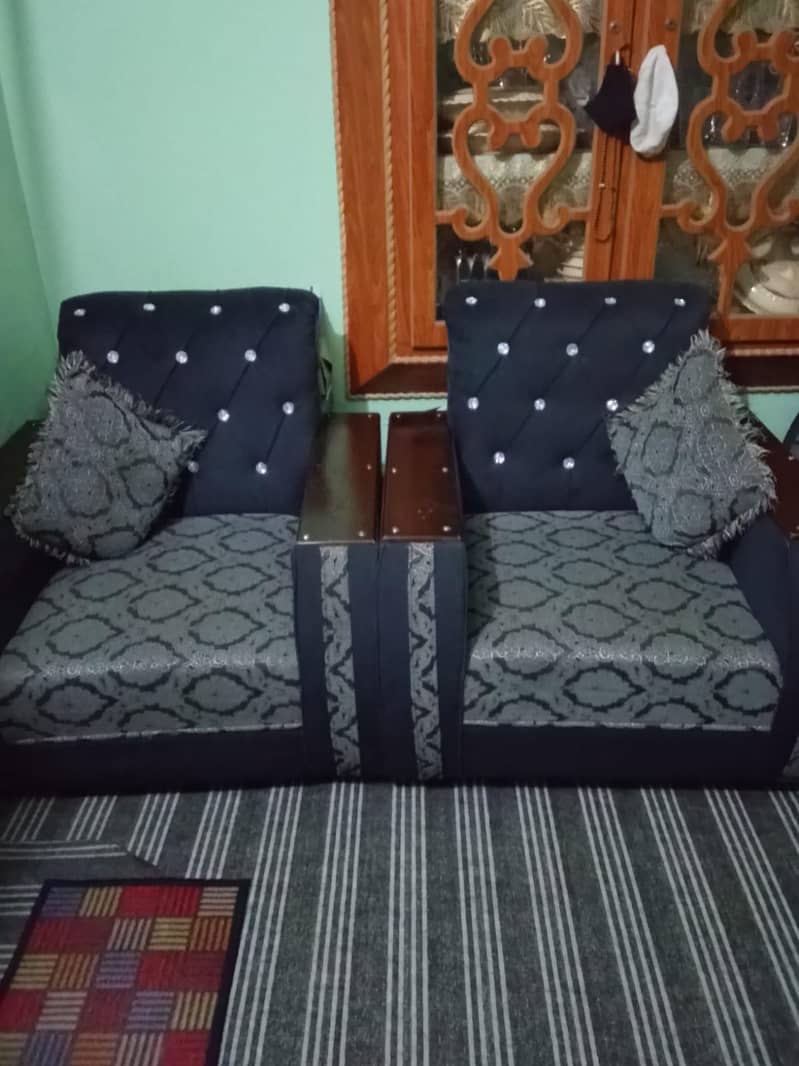 5 Seater Sofa 3
