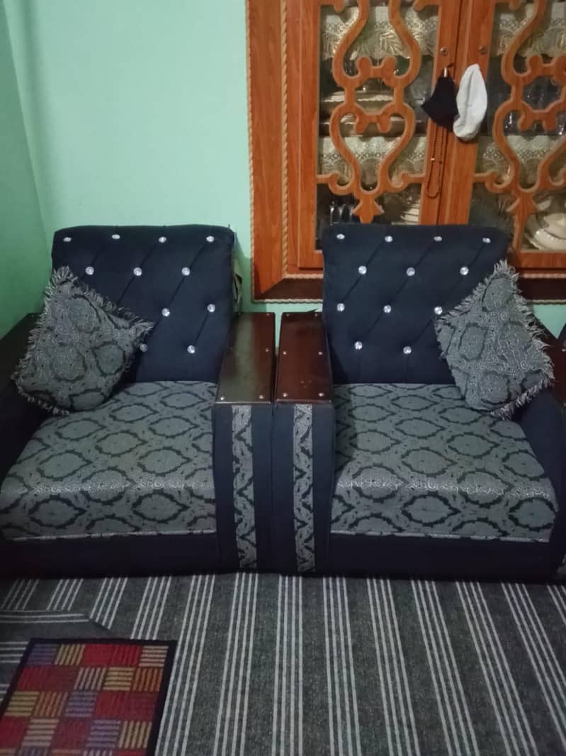 5 Seater Sofa 4