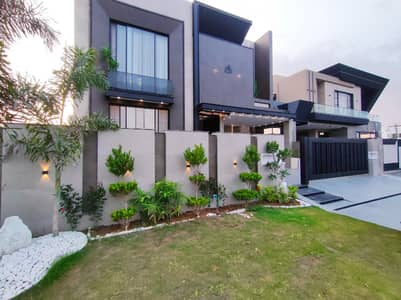 Outclass Location 1 Kanal Modern Luxury Design Bungalow 5 Bedrooms For Sale In Dha Phase 7 Lahore